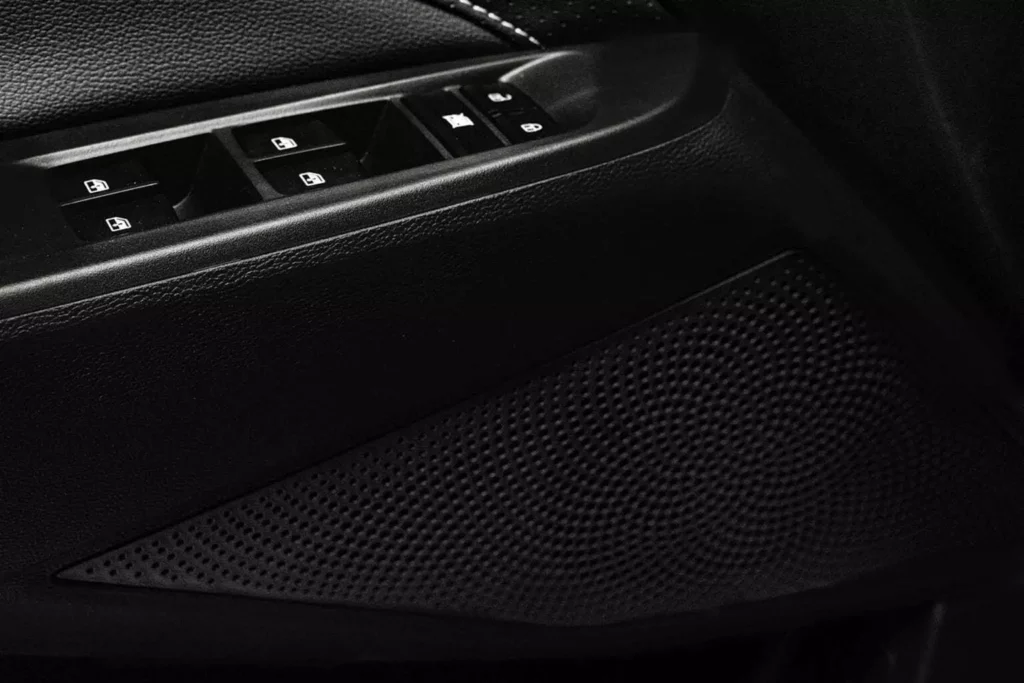 Sistema de altavoces de alta calidad para un ambiente emocionante en la minivan Maxus G50
