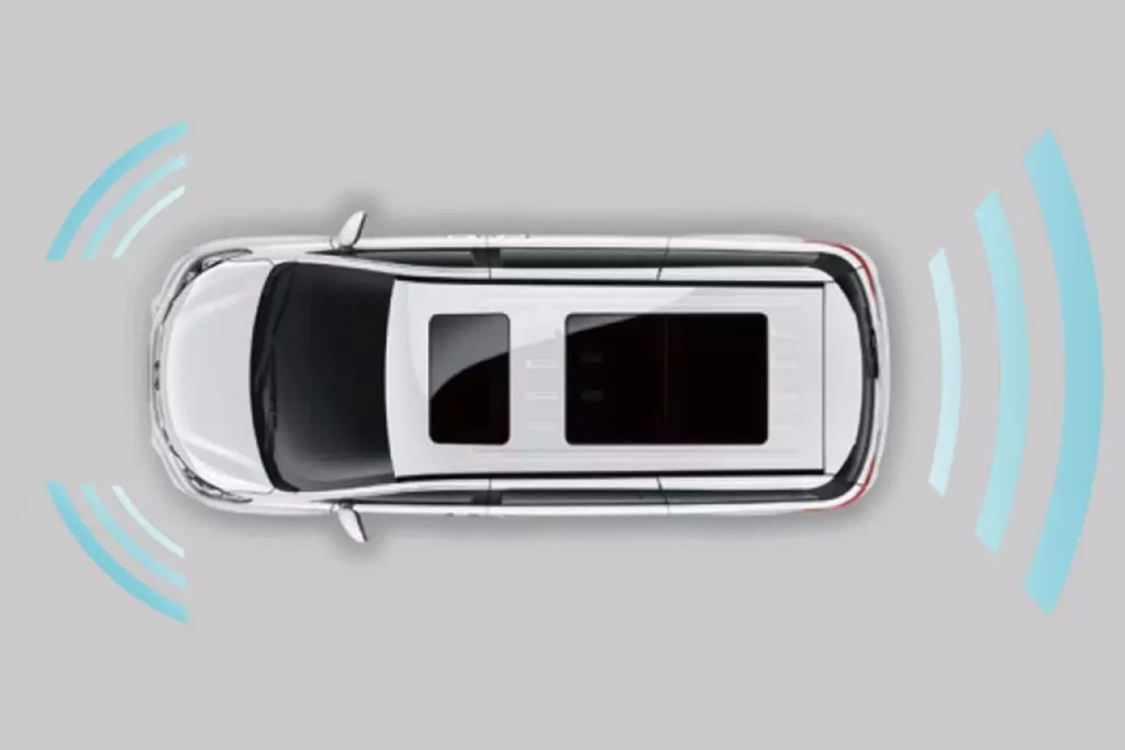 Sensor de aparcamiento delantero y trasero con sensores acústicos en la van Maxus G50