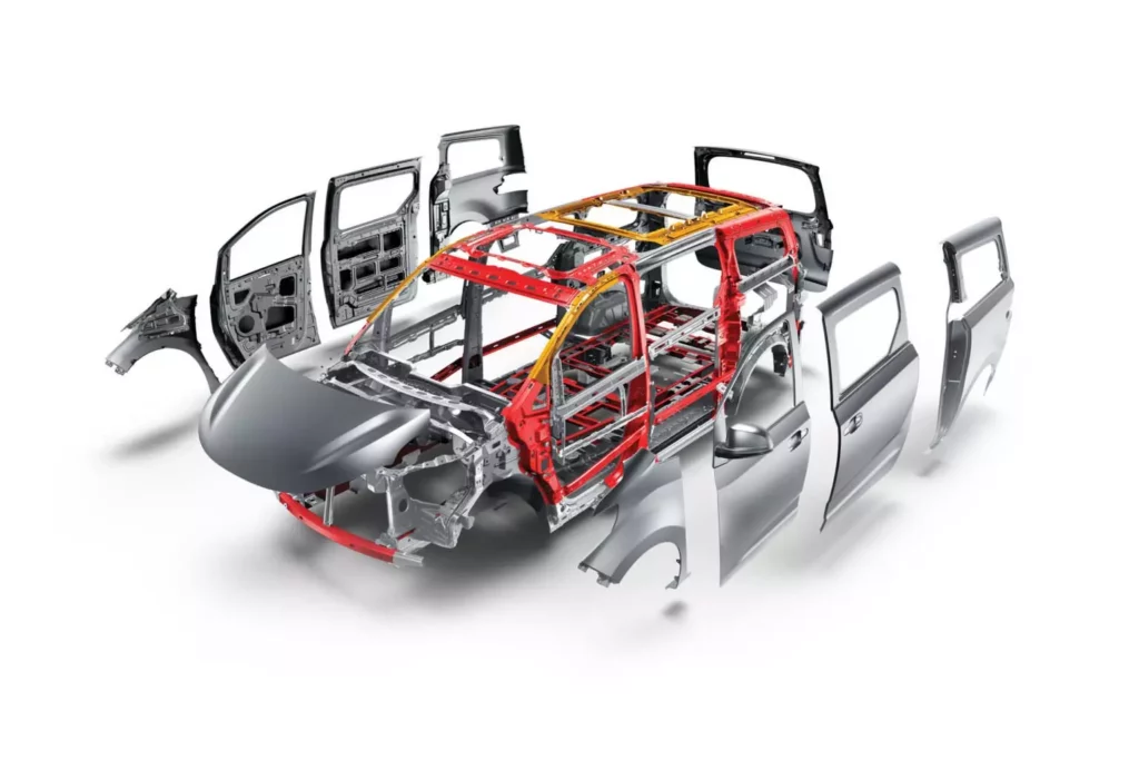 La estructura de la carrocería adopta una estructura de marco de circuito cerrado, lo que aumenta significativamente el nivel general de seguridad y rigidez en la van Maxus G50